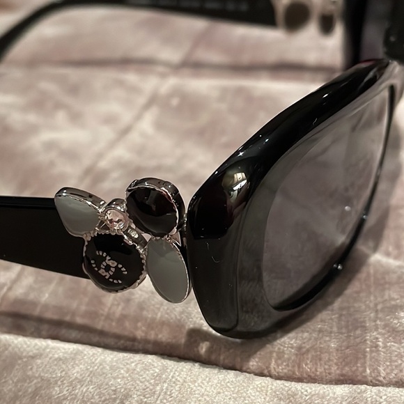 Chanel Gemstone Embellished Sunglasses - Picture 17 of 17